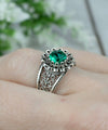 Daisy Figured Emerald Gemstone Filigree Art Women Silver Cocktail Ring